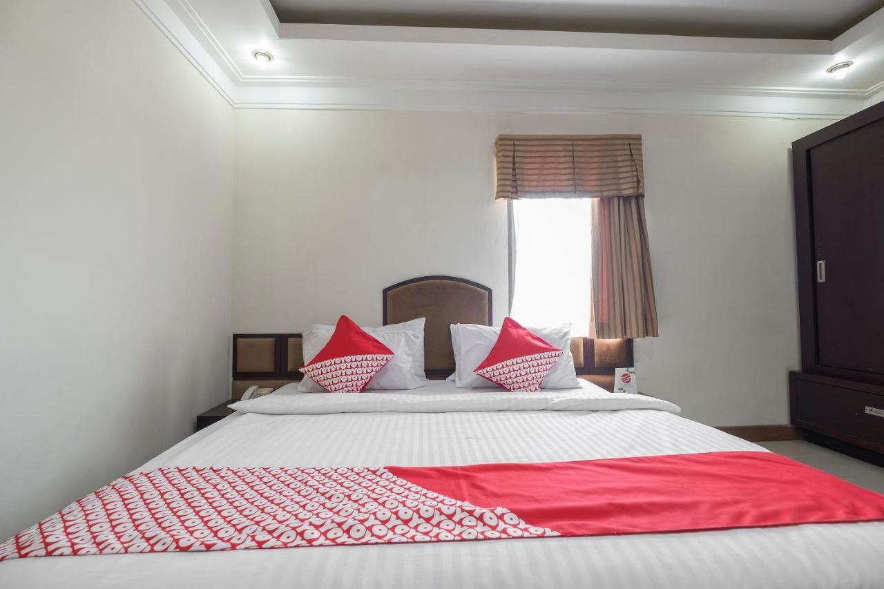 Oyo 1114 Hotel Denpasar Макасар Екстер'єр фото